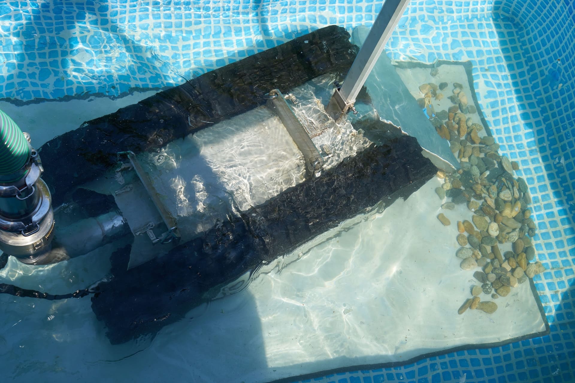 Il robot subacqueo cingolato che ripulisce i fondali descrizione 1 Il robot subacqueo cingolato che ripulisce i fondali descrizione 1